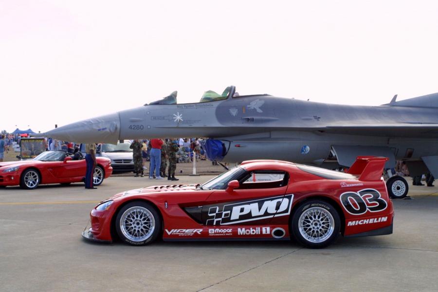  Dodge Viper Competition Coupe 2003 года  (фото 29 из 36)